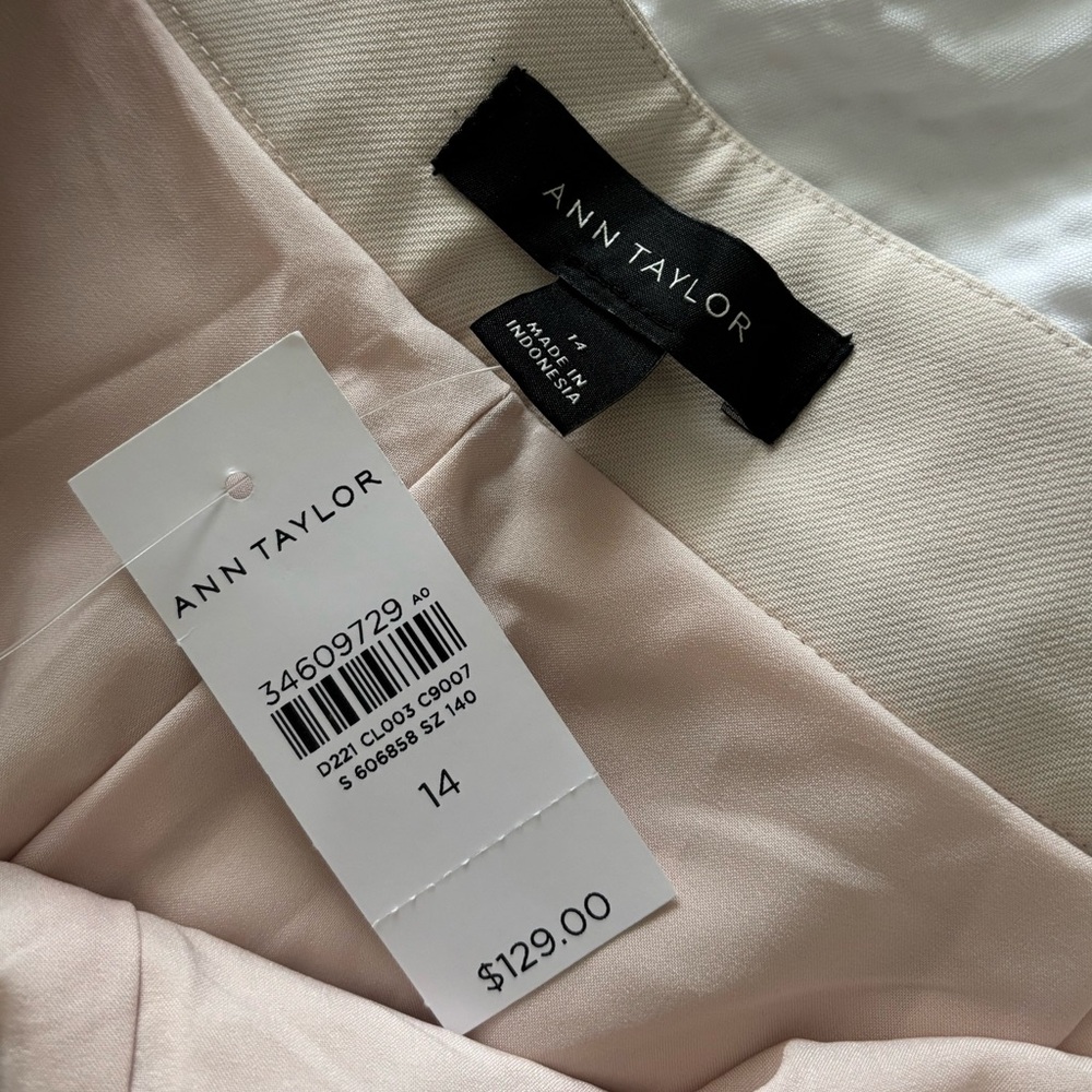 Ann Taylor Tailored Fluid Crepe Trouser in Ivory Whisper - Picture 12 of 13